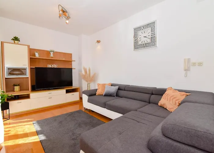 To&ni Free Parking Apartment